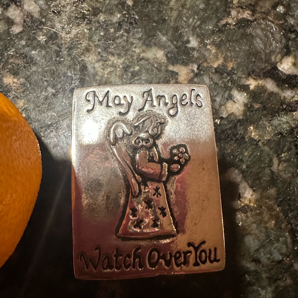 Keepsake metal box with lid